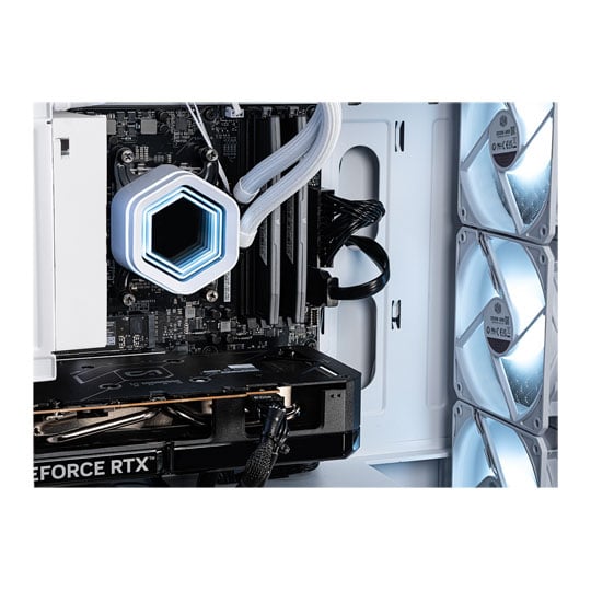Gaming PC with NVIDIA RTX 5070 Ti and AMD Ryzen 7 9700X : image 3