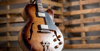 Semi Hollowbody Electric Guitars